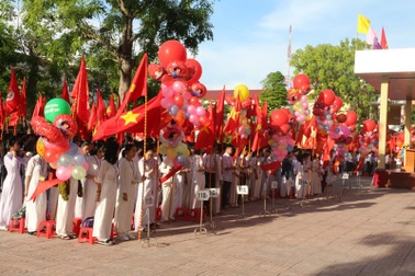 Giải tán Hội Phụ huynh, có dẹp được nạn lạm thu?