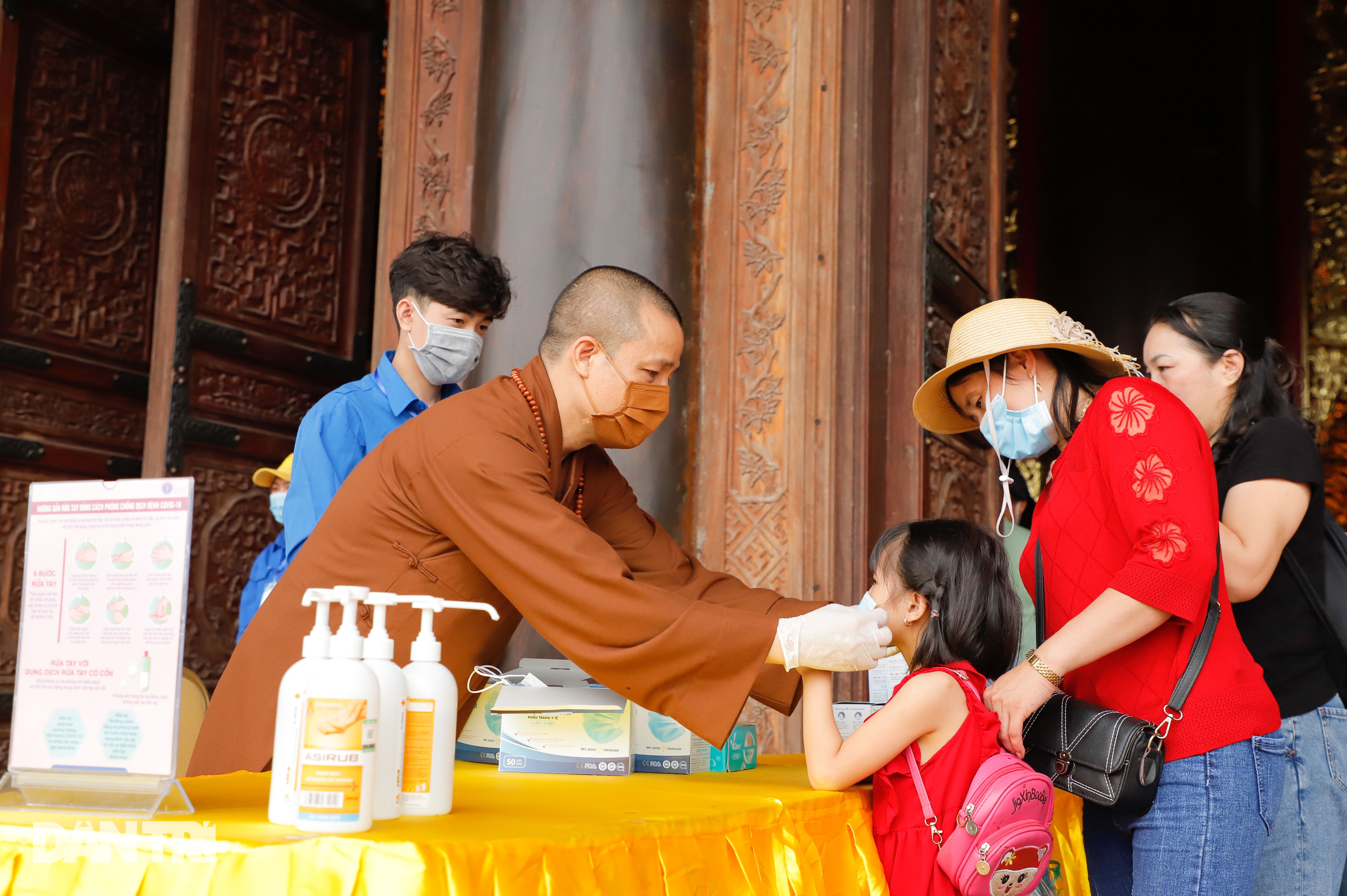 Chùa Tam Chúc bất ngờ vắng khách sau sự cố biển người cách đây 1 tuần - 15 Chùa Tam Chúc bất ngờ vắng khách sau sự cố biển người cách đây 1 tuần - 15