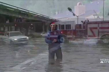 Siêu bão Harvey: “Những điều tồi tệ nhất vẫn chưa qua”