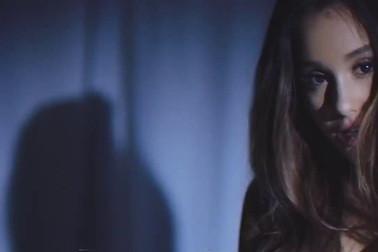 Ariana Grande - Dangerous Woman