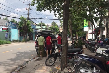 Chi cục Quản lý Thị trường tạm giữ nhiều quần áo nghi giả nhãn hiệu nổi tiếng