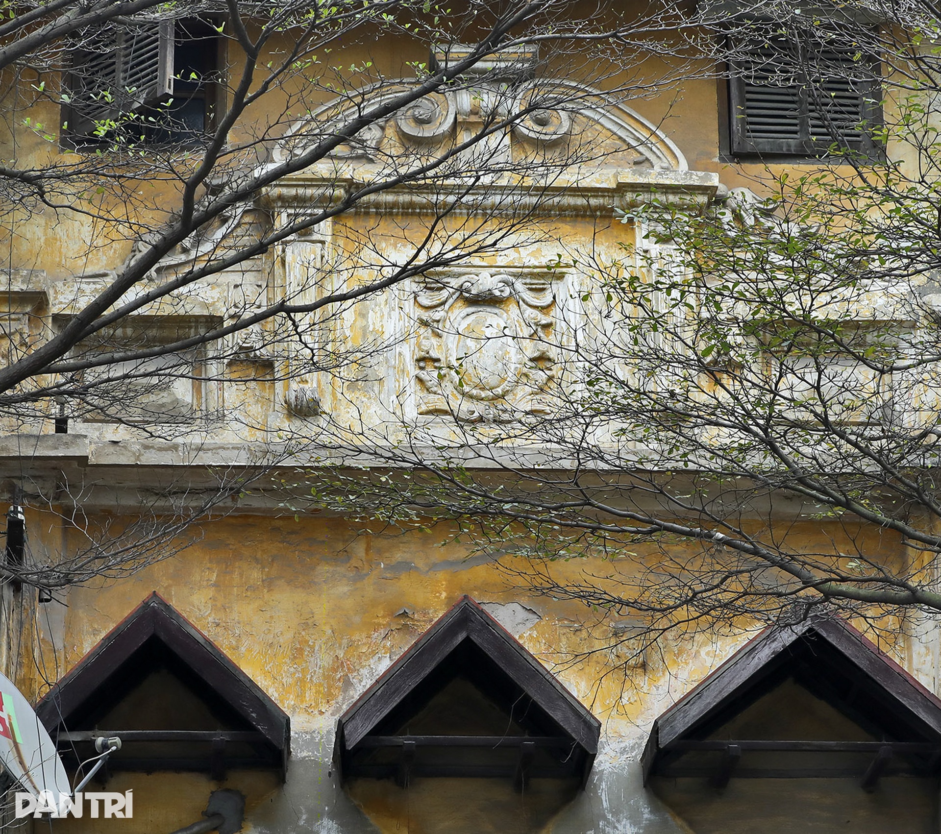 Hoa văn kiến trúc trên những ngôi nhà cổ trăm năm tuổi còn lại ở Hà Nội - 2