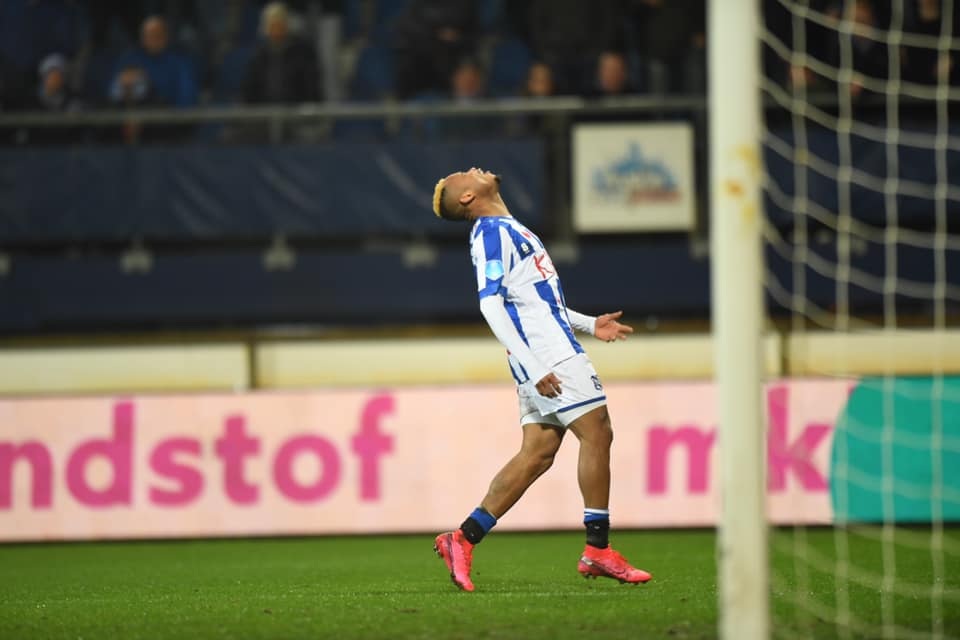 HLV Heerenveen bị chỉ trích sau trận thua Feyenoord - 1 HLV Heerenveen bị chỉ trích sau trận thua Feyenoord - 1