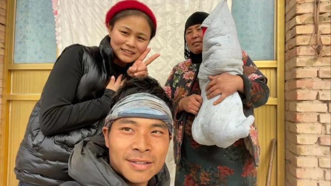 Anh chàng cưỡi ngựa hơn 4000 km về quê tìm bạn gái vì mẹ giục kết hôn - 3 Anh chàng cưỡi ngựa hơn 4000 km về quê tìm bạn gái vì mẹ giục kết hôn - 3