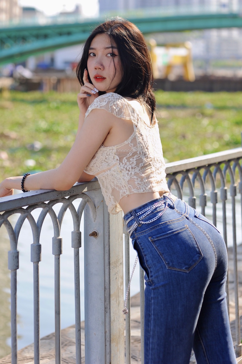 Hot girl Đồng Nai diện đồ gợi cảm, khoe khéo vóc dáng chuẩn đẹp - 7 Hot girl Đồng Nai diện đồ gợi cảm, khoe khéo vóc dáng chuẩn đẹp - 7