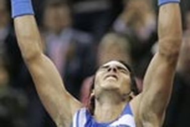 Nadal tiến bước, Federer thanh toán "nợ nần"