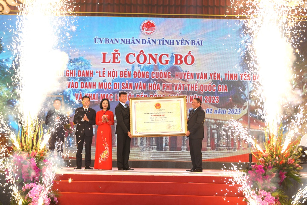 Lễ hội đền Đông Cuông là di sản văn hóa phi vật thể cấp Quốc gia - 1 Lễ hội đền Đông Cuông là di sản văn hóa phi vật thể cấp Quốc gia - 1