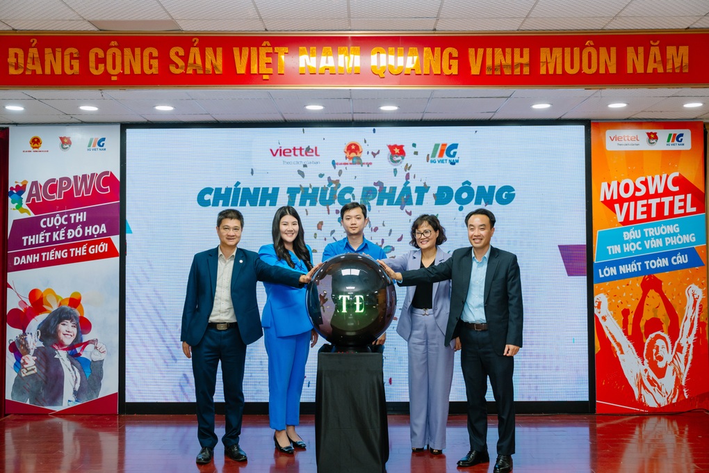 Viettel và sứ mệnh đào tạo thế hệ nhân sự mới thông qua sân chơi MOSWC - 2 Viettel và sứ mệnh đào tạo thế hệ nhân sự mới thông qua sân chơi MOSWC - 2