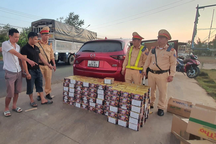 Bị siết nợ, nam thanh niên liều mua 3 tạ pháo mang đi bán