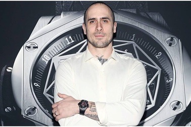 Hublot Sang Bleu - Khi nghệ thuật chế tác đồng hồ hoà vào dòng chảy đương đại