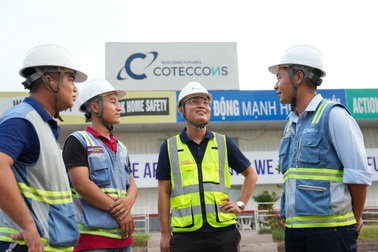 Những đôi bàn tay xây nên các công trình kỳ vĩ