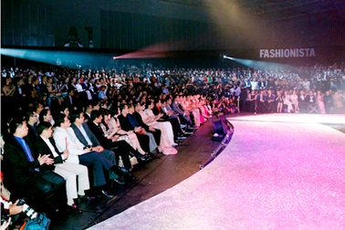 Đêm hội chân dài: Đại tiệc của khách Vip