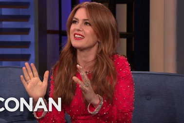 Isla Fisher xinh đẹp trả lời phỏng vấn