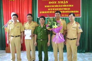 Bộ trưởng Bộ Công an thưởng “nóng” vụ bắt 58 bánh heroin