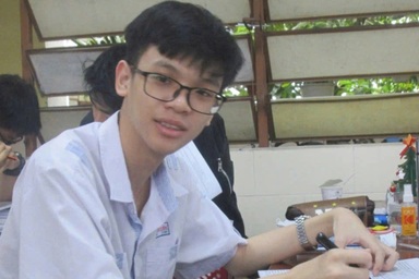 Thí sinh duy nhất đạt điểm 30/30 khối B: Học ngày 10 tiếng, trừ lúc ăn ngủ