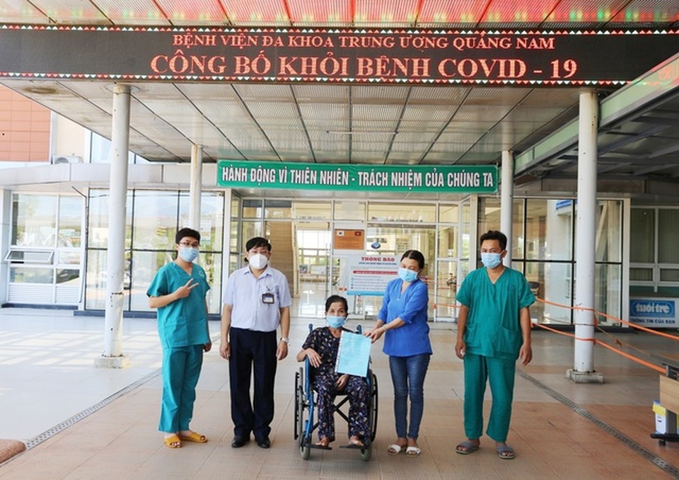 Tiếp tục có thêm nhiều bệnh nhân Covid-19 được xuất viện - 4 Tiếp tục có thêm nhiều bệnh nhân Covid-19 được xuất viện - 4