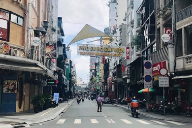 “Mặt bằng vàng” Quận 1, TPHCM đua nhau treo bảng cho thuê trong mùa dịch