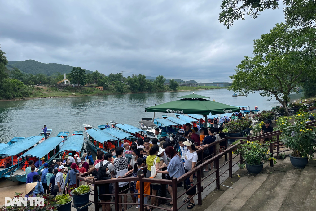 Quảng Bình đón 250.000 lượt khách, tăng hơn 73% so với dịp lễ năm 2022 - 2 Quảng Bình đón 250.000 lượt khách, tăng hơn 73% so với dịp lễ năm 2022 - 2