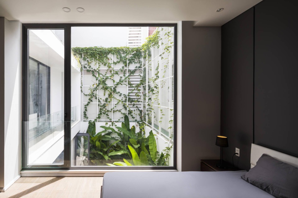 Biệt thự hơn 200m2 với khu vườn xanh như rừng nhiệt đới ở Sài Gòn - 8