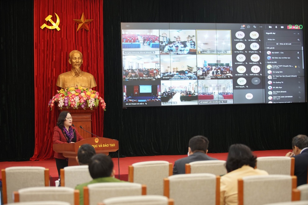 Hơn 7.000 HSSV tham gia tuyên truyền về pháp luật an toàn giao thông - 1 Hơn 7.000 HSSV tham gia tuyên truyền về pháp luật an toàn giao thông - 1