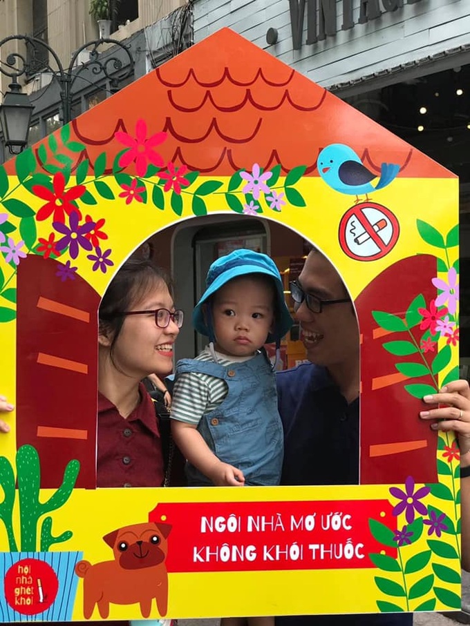 Hãy để môi trường xung quanh không khói thuốc để trẻ em được phát triển bình thường và khỏe mạnh!
