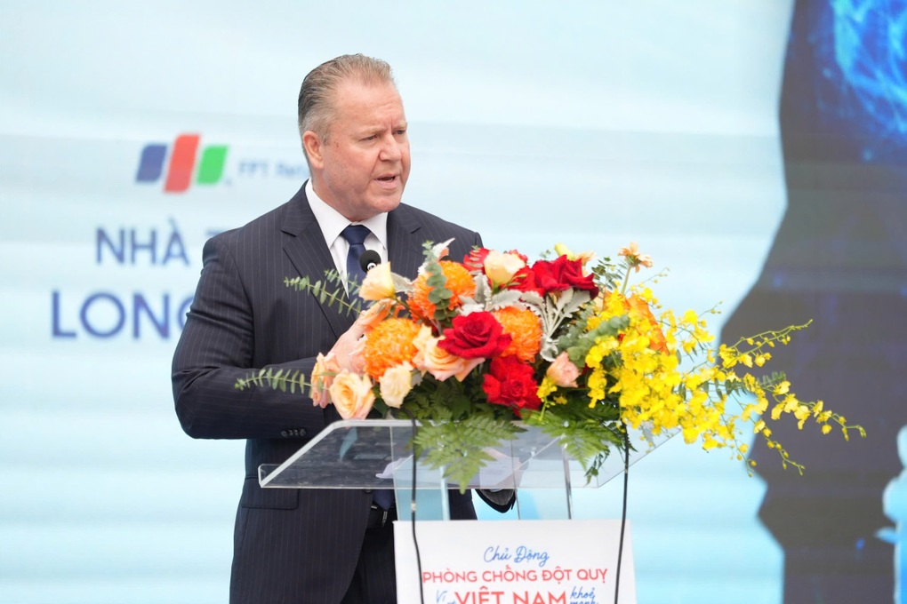 Long Châu phối hợp Bộ Y tế triển khai chương trình phòng và quản lý đột quỵ - 4 Long Châu phối hợp Bộ Y tế triển khai chương trình phòng và quản lý đột quỵ - 4