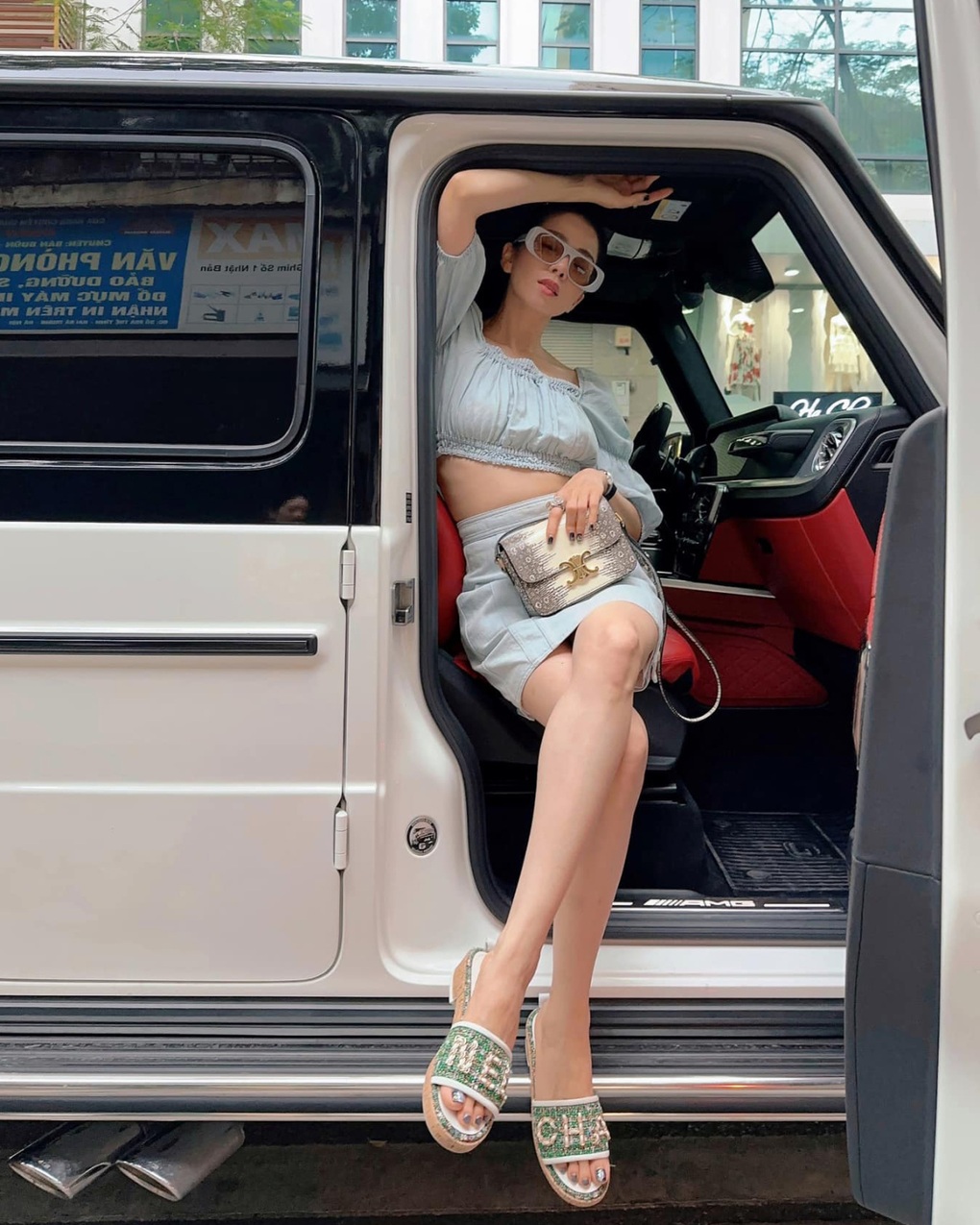 Lệ Quyên ở tuổi 43: Ở biệt thự 590m2, dát hàng hiệu, kim cương tiền tỷ - 12