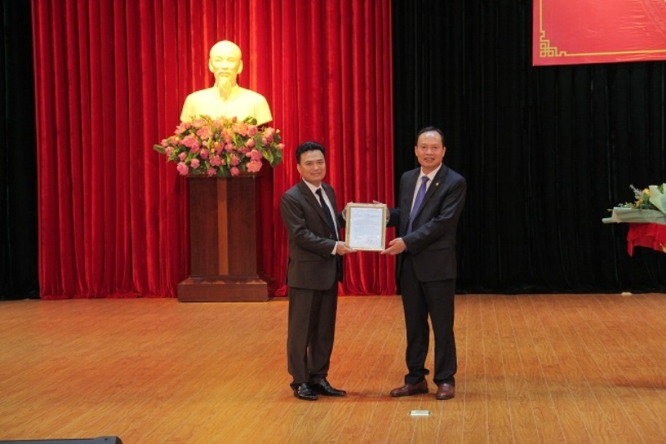 Nguyên Bí thư Sầm Sơn làm Phó Bí thư thành phố Thanh Hóa - 1 Nguyên Bí thư Sầm Sơn làm Phó Bí thư thành phố Thanh Hóa - 1