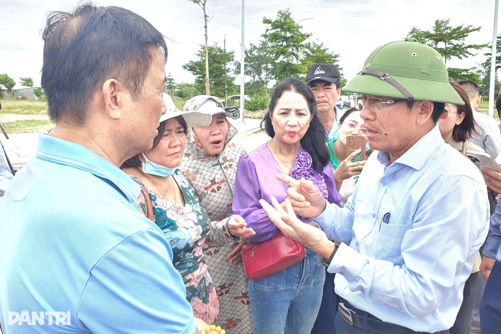 Vụ nợ người dân 1.000 sổ đỏ: Lãnh đạo Đà Nẵng thị sát 3 dự án - 1 Vụ nợ người dân 1.000 sổ đỏ: Lãnh đạo Đà Nẵng thị sát 3 dự án - 1