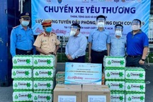 Những chuyến xe yêu thương gửi đồng bào miền Nam