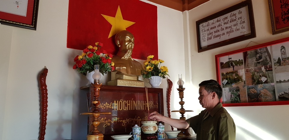 Tấm lòng tôn kính của người cựu binh với Bác Hồ - 2 Tấm lòng tôn kính của người cựu binh với Bác Hồ - 2