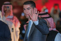 C.Ronaldo tuyên bố bất ngờ trước hàng vạn khán giả Saudi Arabia