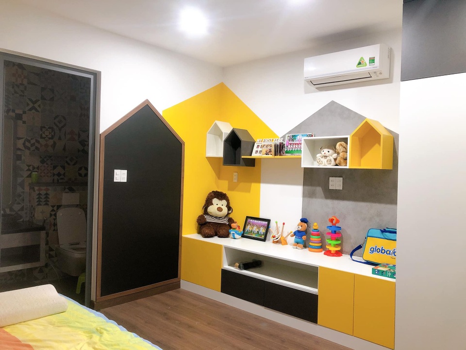 Vợ chồng trẻ ở Đà Nẵng xây nhà 3 tỷ đồng “ngập cây xanh và ánh nắng” - 8 Vợ chồng trẻ ở Đà Nẵng xây nhà 3 tỷ đồng “ngập cây xanh và ánh nắng” - 8