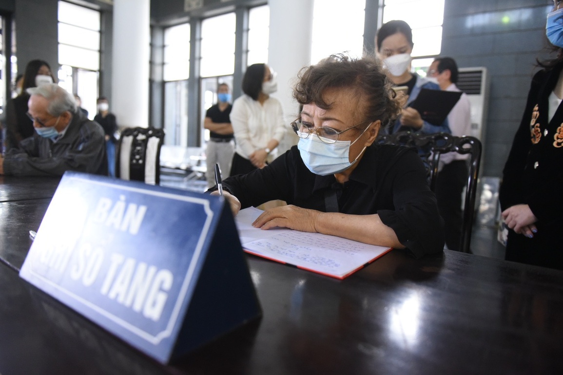 Những năm tháng cuối đời bình dị, an yên của NSƯT Minh Trí bên vợ con - 2 Những năm tháng cuối đời bình dị, an yên của NSƯT Minh Trí bên vợ con - 2