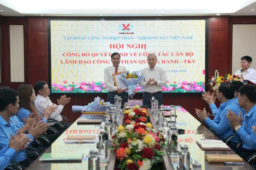 Công ty than Quang Hanh có giám đốc mới sau vụ tai nạn 3 người chết - 1 Công ty than Quang Hanh có giám đốc mới sau vụ tai nạn 3 người chết - 1