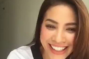 Phạm Hương hát Sau tất cả