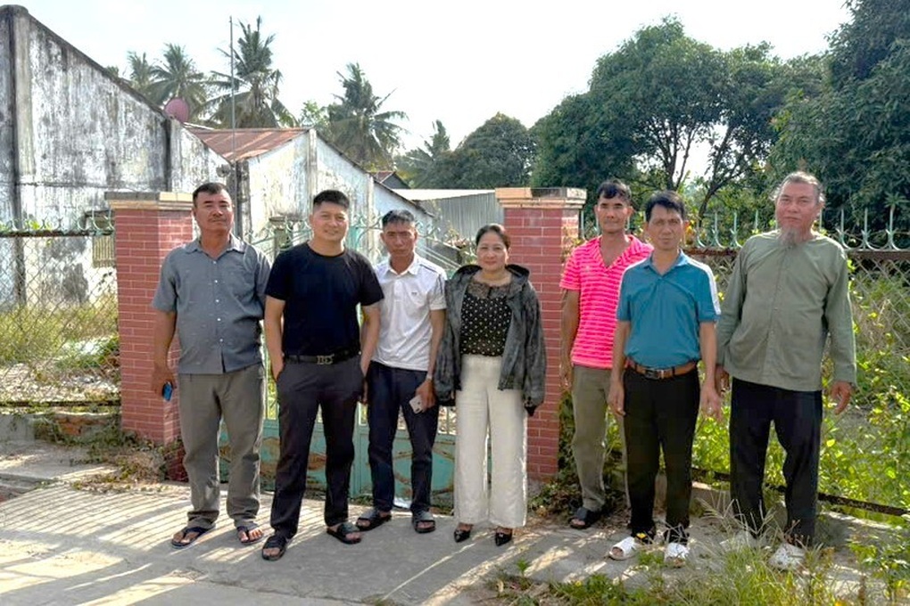 Cuộc đoàn tụ không ai ngờ tới sau 50 năm thất lạc - 2 Cuộc đoàn tụ không ai ngờ tới sau 50 năm thất lạc - 2
