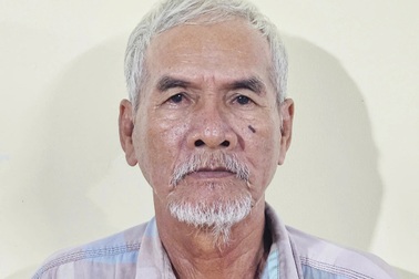 Bắt giam ông lão 71 tuổi hiếp dâm bé gái 10 tuổi