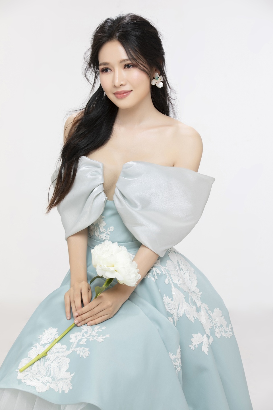 Nhan sắc ngọt ngào của diễn viên phim Mẹ ghẻ - 6