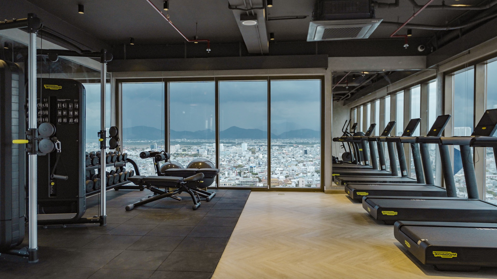 បន្ទាប់ពីពិធីបើក The Filmore Da Nang បានបញ្ជាក់ជំហររបស់ខ្លួនបន្ថែមទៀត - ៤ Sau lễ khai trương, The Filmore Da Nang càng khẳng định vị thế - 4