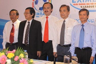 Chủ tịch VPF Võ Quốc Thắng: “Còn bao nhiêu đá bấy nhiêu!”