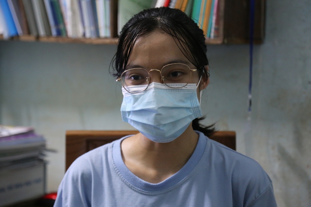 Nữ sinh ngành y góp sức cùng tuyến đầu theo dõi F0 điều trị tại nhà - 2 Nữ sinh ngành y góp sức cùng tuyến đầu theo dõi F0 điều trị tại nhà - 2