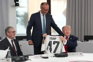 Chiến lược xoay chiều của châu Âu phía sau chiếc áo tặng Tổng thống Trump