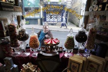 Chùm ảnh: Thăm cửa hàng kẹo lâu đời nhất nước Anh