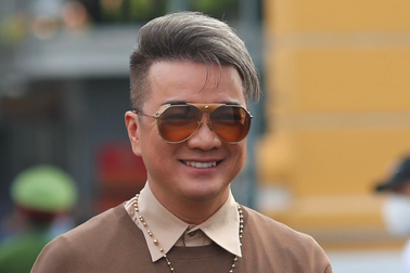 Ca sĩ Đàm Vĩnh Hưng có mặt tại phiên tòa xét xử bà Nguyễn Phương Hằng