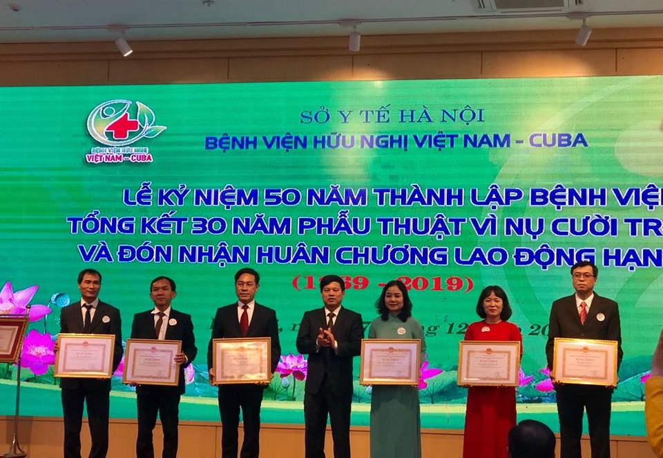 Hành trình 30 năm mang lại nụ cười cho hơn 16 nghìn trẻ dị tật môi - vòm miệng - 3 Hành trình 30 năm mang lại nụ cười cho hơn 16 nghìn trẻ dị tật môi - vòm miệng - 3