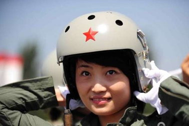 Chiến đấu cơ Trung Quốc lao xuống đất, nữ phi công tử nạn