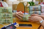 Người dân TPHCM và Đồng Nai gửi hơn 6,1 triệu tỷ đồng vào ngân hàng