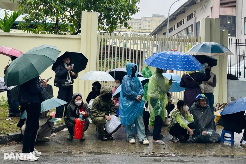 Mua nhà ở xã hội lúc độc thân, đến khi ra sổ đỏ kết hôn có được không? - 1 Mua nhà ở xã hội lúc độc thân, đến khi ra sổ đỏ kết hôn có được không? - 1