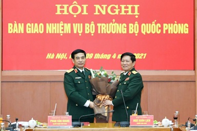 Bàn giao nhiệm vụ Bộ trưởng Bộ Quốc phòng